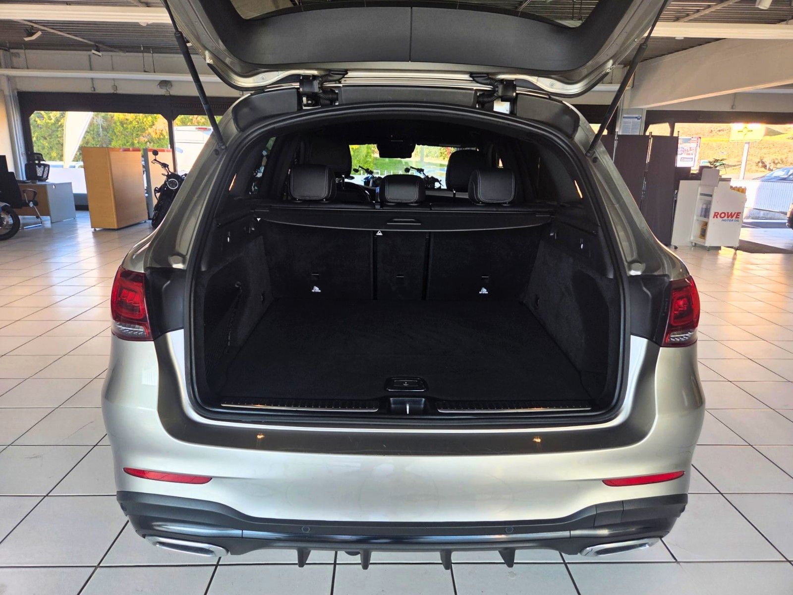 MERCEDES-BENZ GLC 200 — zdjęcie 30