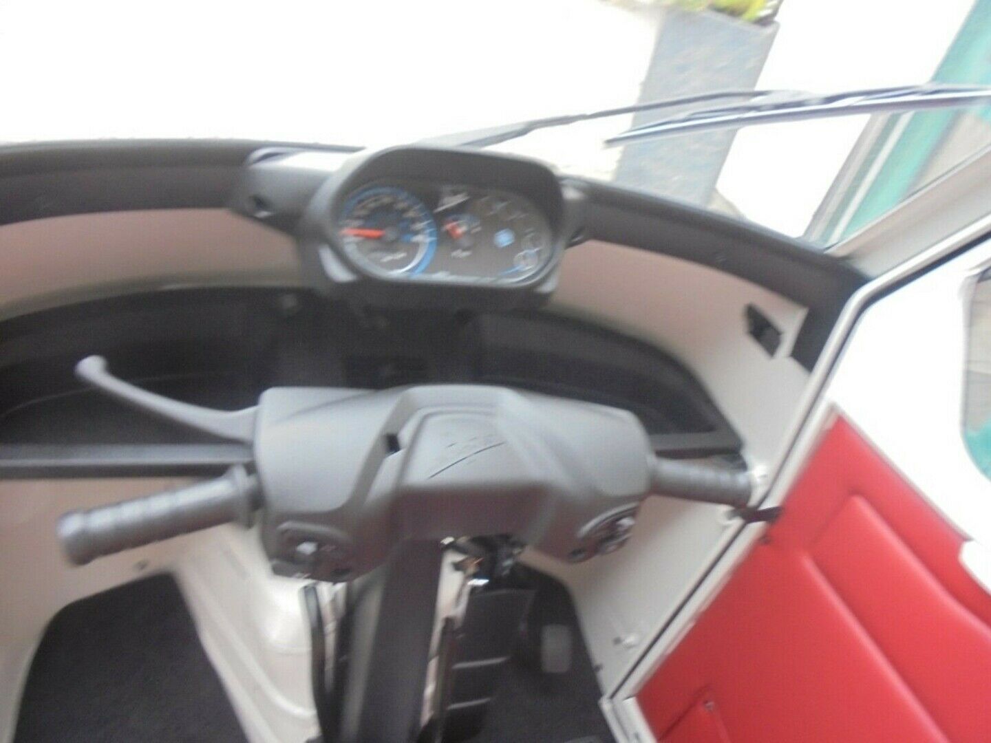 Fahrzeugabbildung Piaggio Ape 50 Kasten weiß,auch als 25kmh erhältlich*