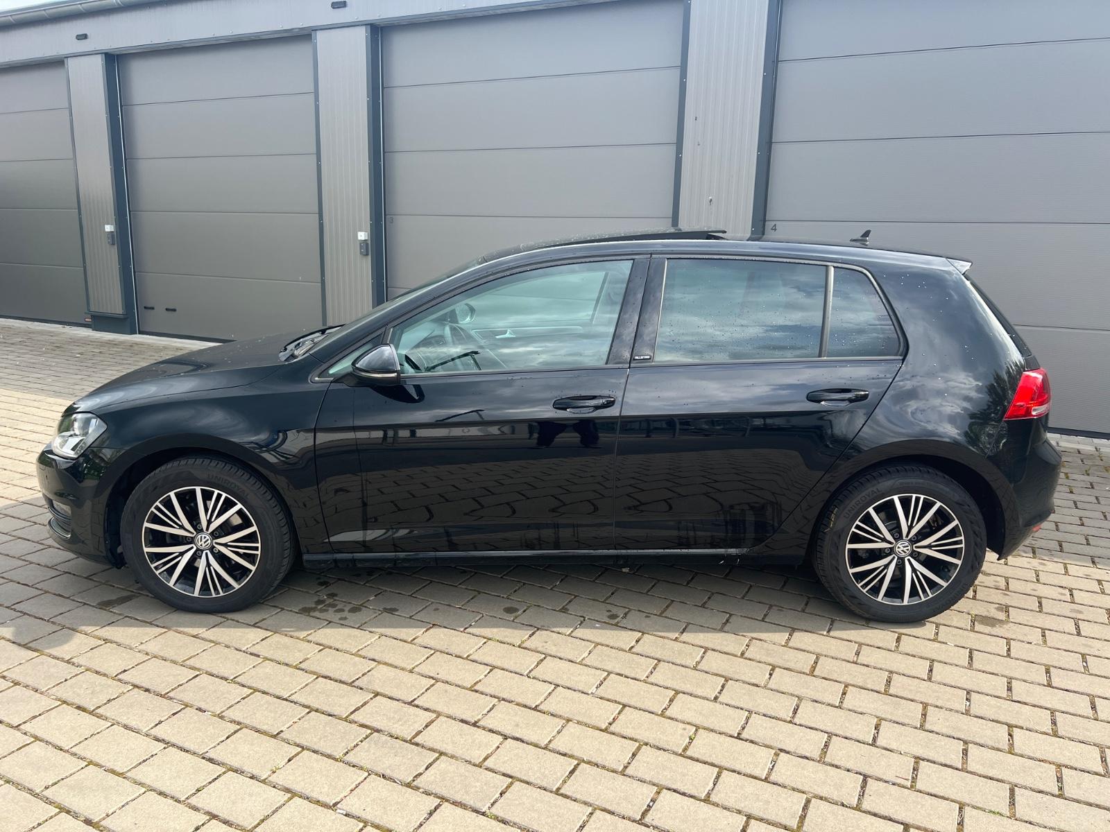 Volkswagen Golf VII BMT Allstar PDC Klimaaut NAVI Panoramad
