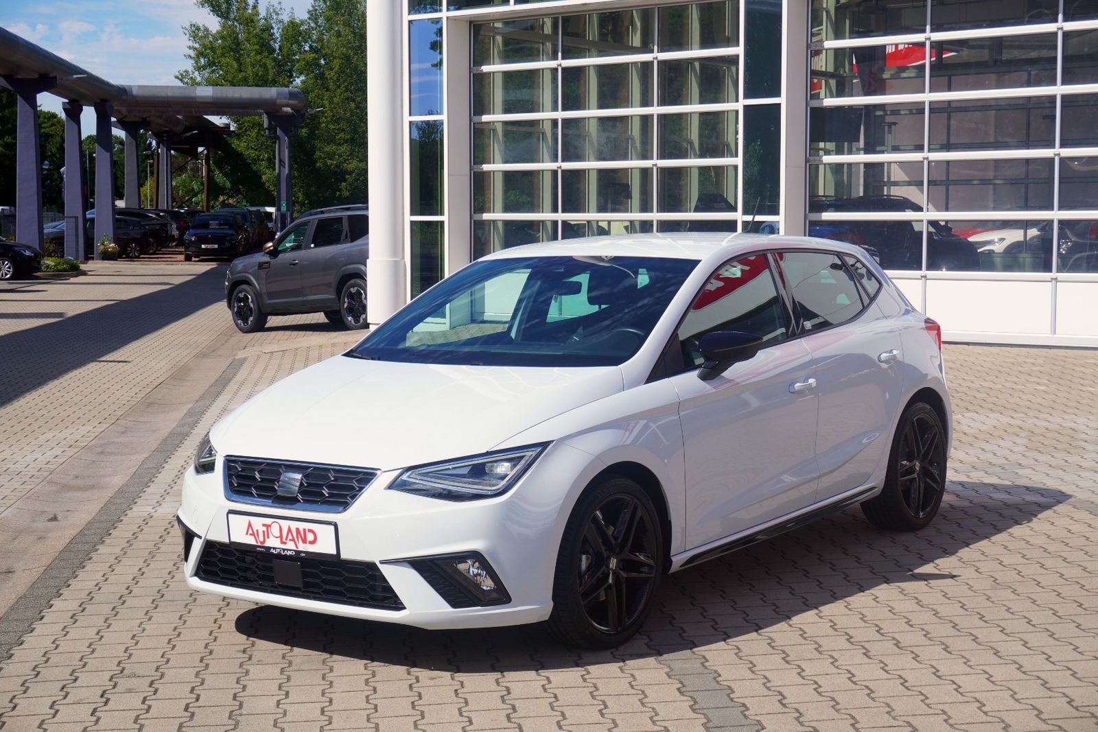 Seat Ibiza 1.0 TSI DSG FR Pro Black Edition LED Navi imagem 2