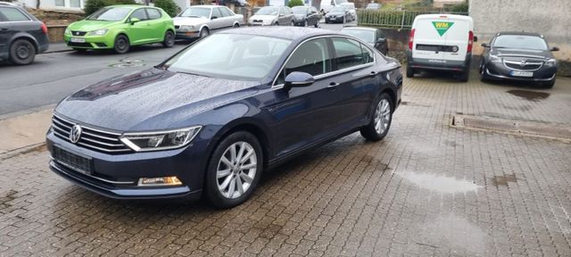 Volkswagen Passat Lim. 2.0 TDI Comfortline AHK schwenkb.