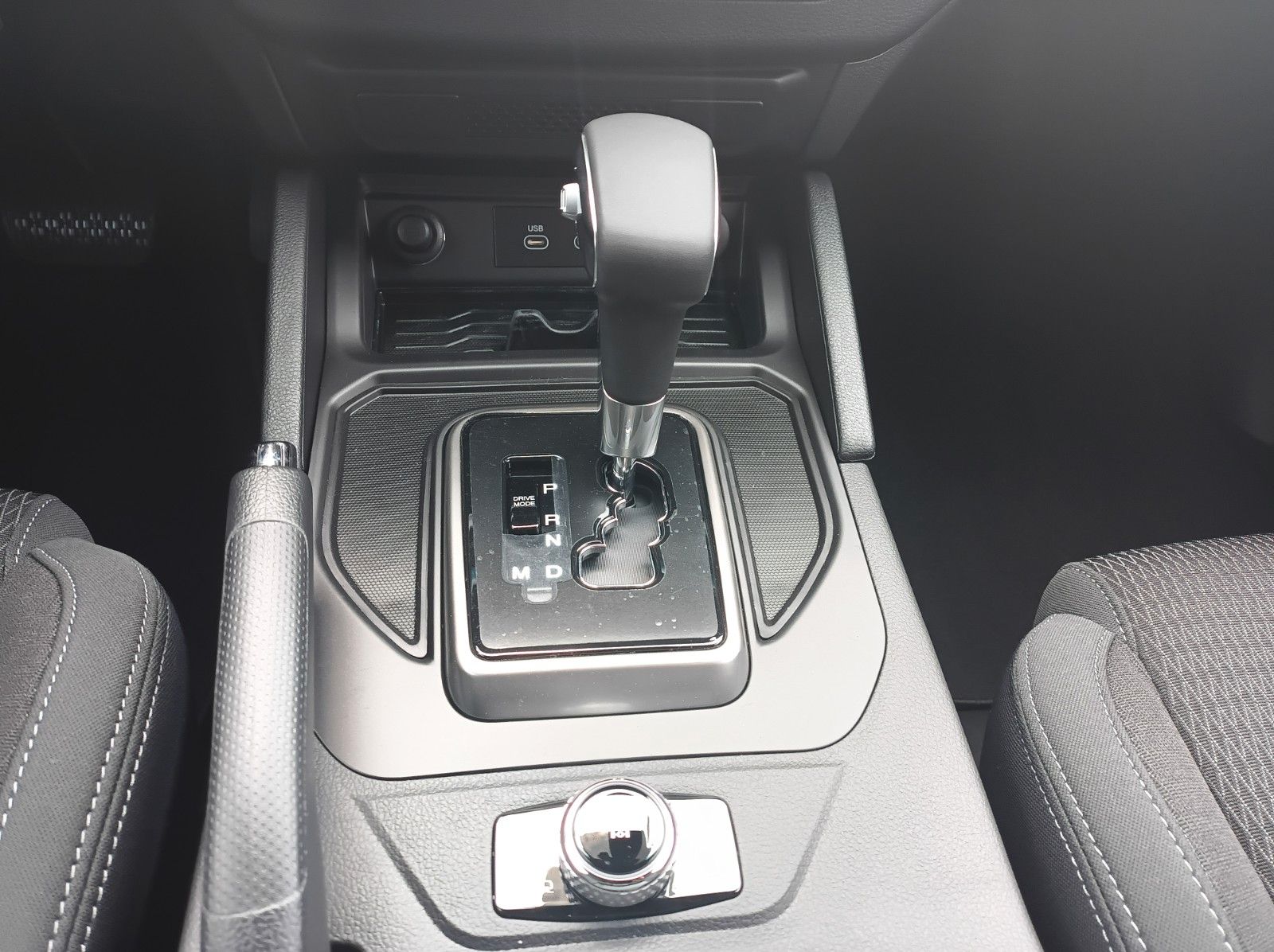 Fahrzeugabbildung KGM MUSSO GRAND CORE+ALLRAD+17ZOLL+AUTOMATIK+R.KAMER