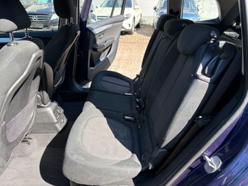 BMW 218 - 11