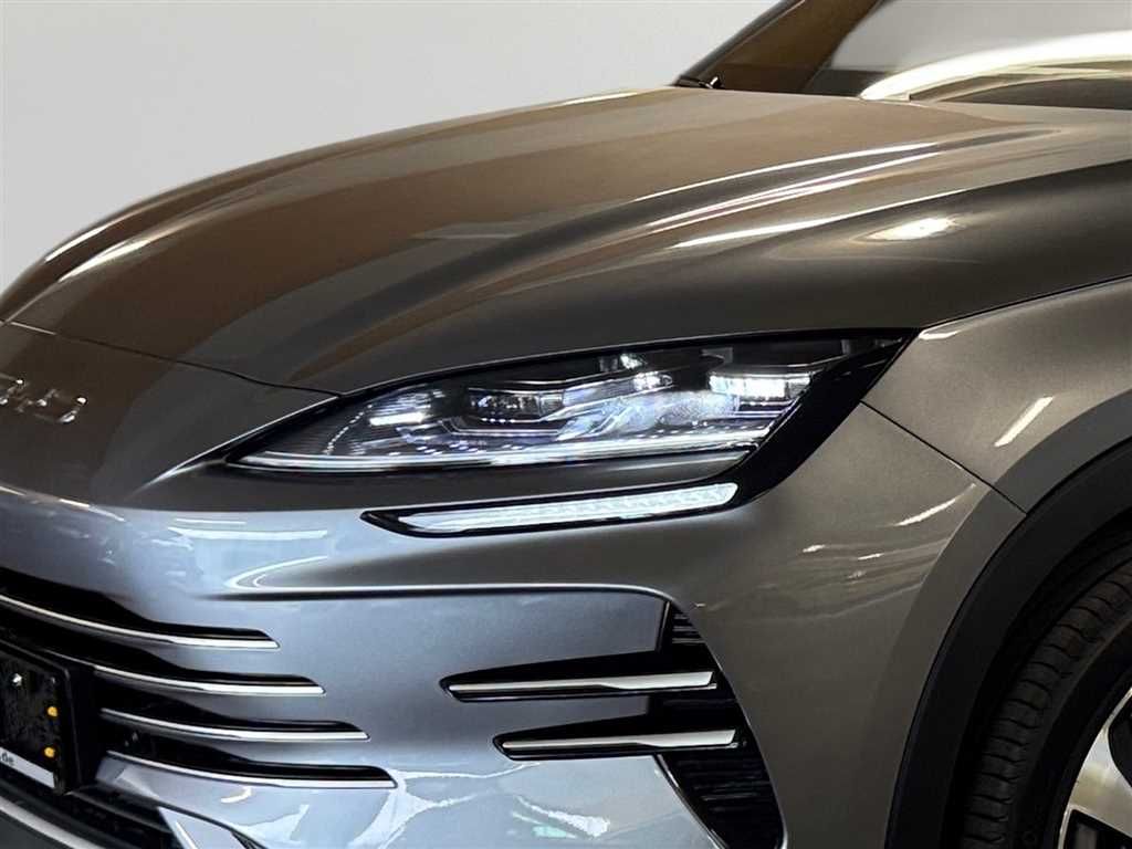 BYD SEAL U