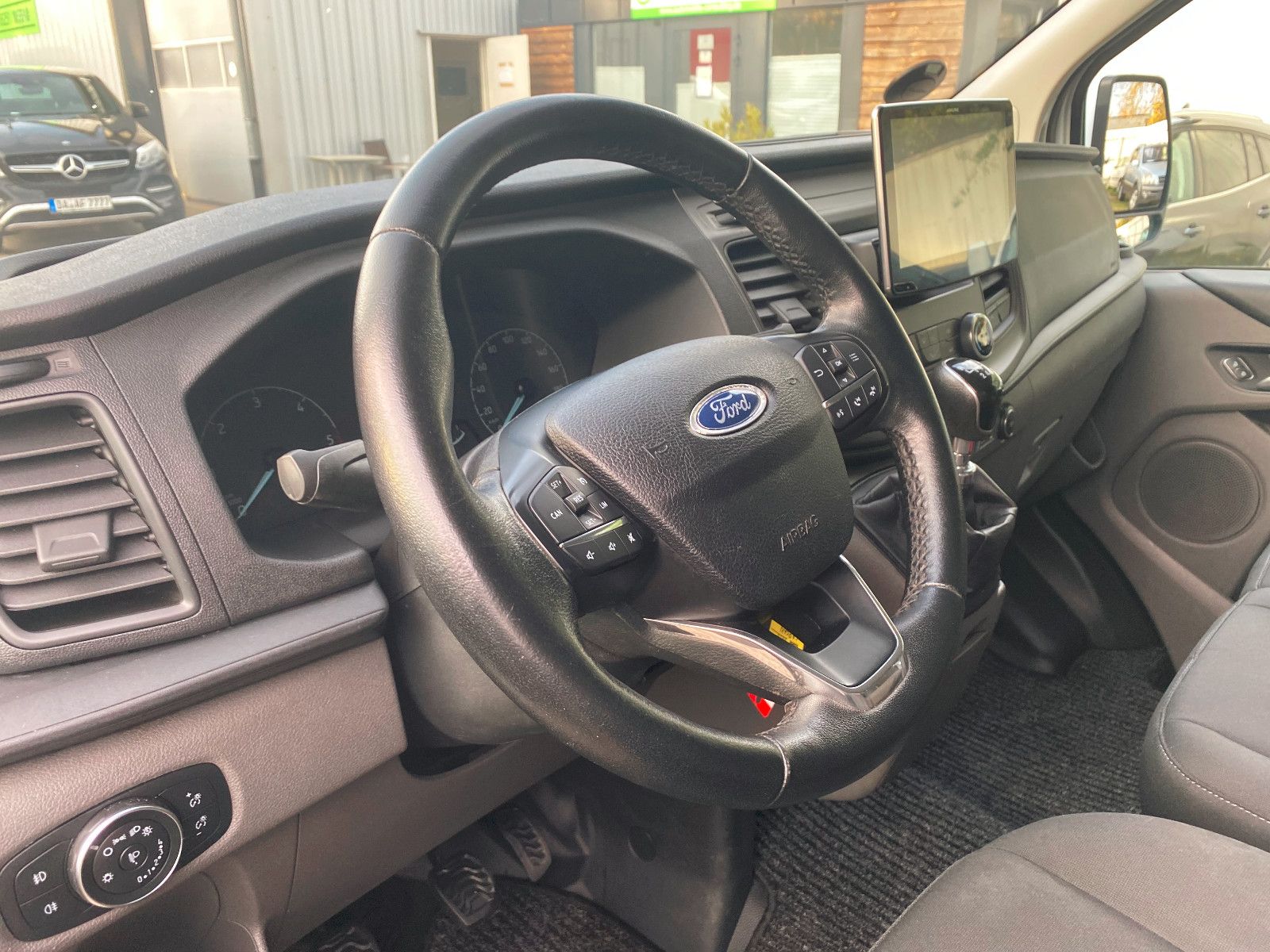 Fahrzeugabbildung Ford Transit Custom Kasten 300L2H2 Trend,AHK,GARANTIE