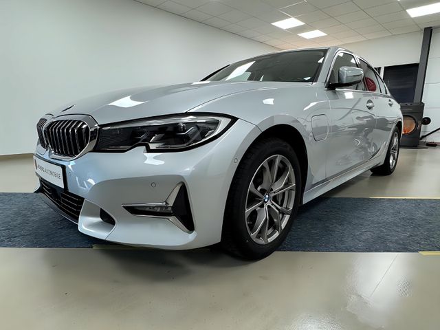 BMW 330 e Luxury Line*PARKASST*ACC*8F*SPORT*NAVI*AC*