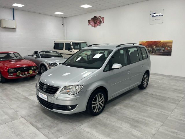 Volkswagen Touran 1.4 tsi Highline