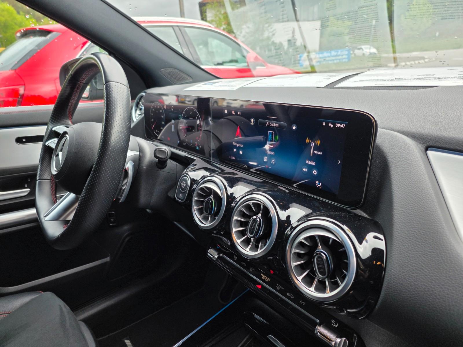 Mercedes-Benz GLA 180  AMG PAKET      REDUZIERTER PREIS