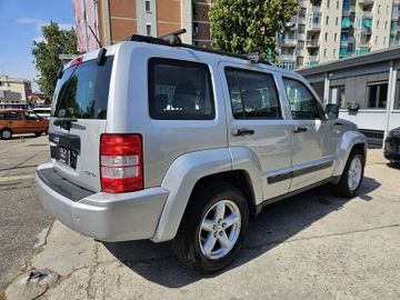 Jeep Cherokee - 4