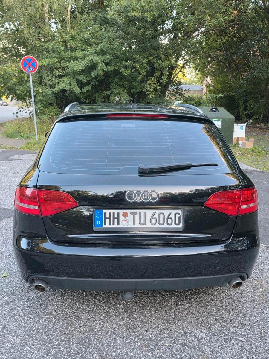 Audi A4 2010 — photo 7