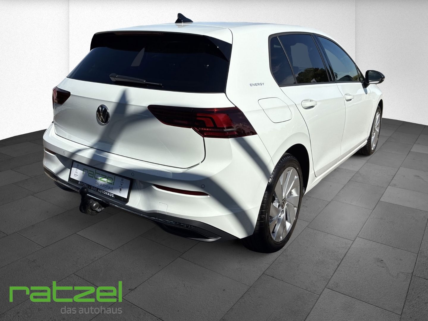Fahrzeugabbildung Volkswagen Golf 1.5 TSI eHybrid Energy DSG Navi Kamera AHK