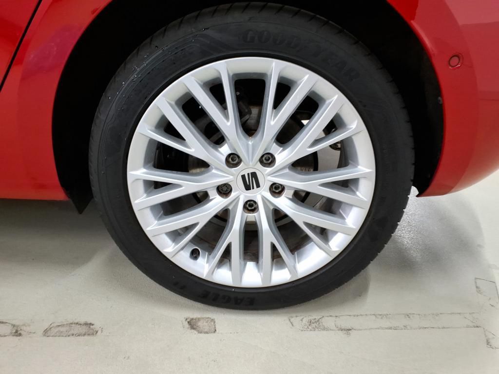 SEAT Leon XCELLENCE 1.5 eTSI Klima*Tempo*Nav*PDC*SH