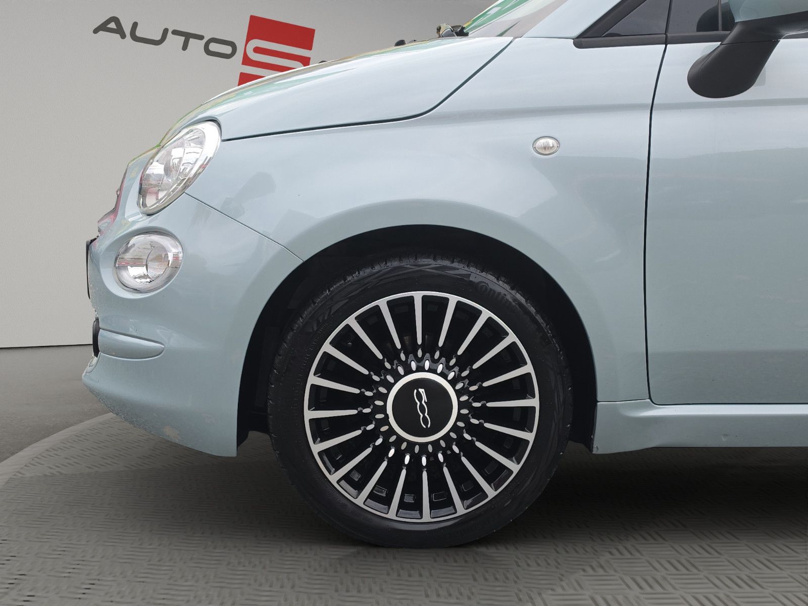 Fahrzeugabbildung Fiat 500 Launch Edition Panorama-Dach  Apple Carplay