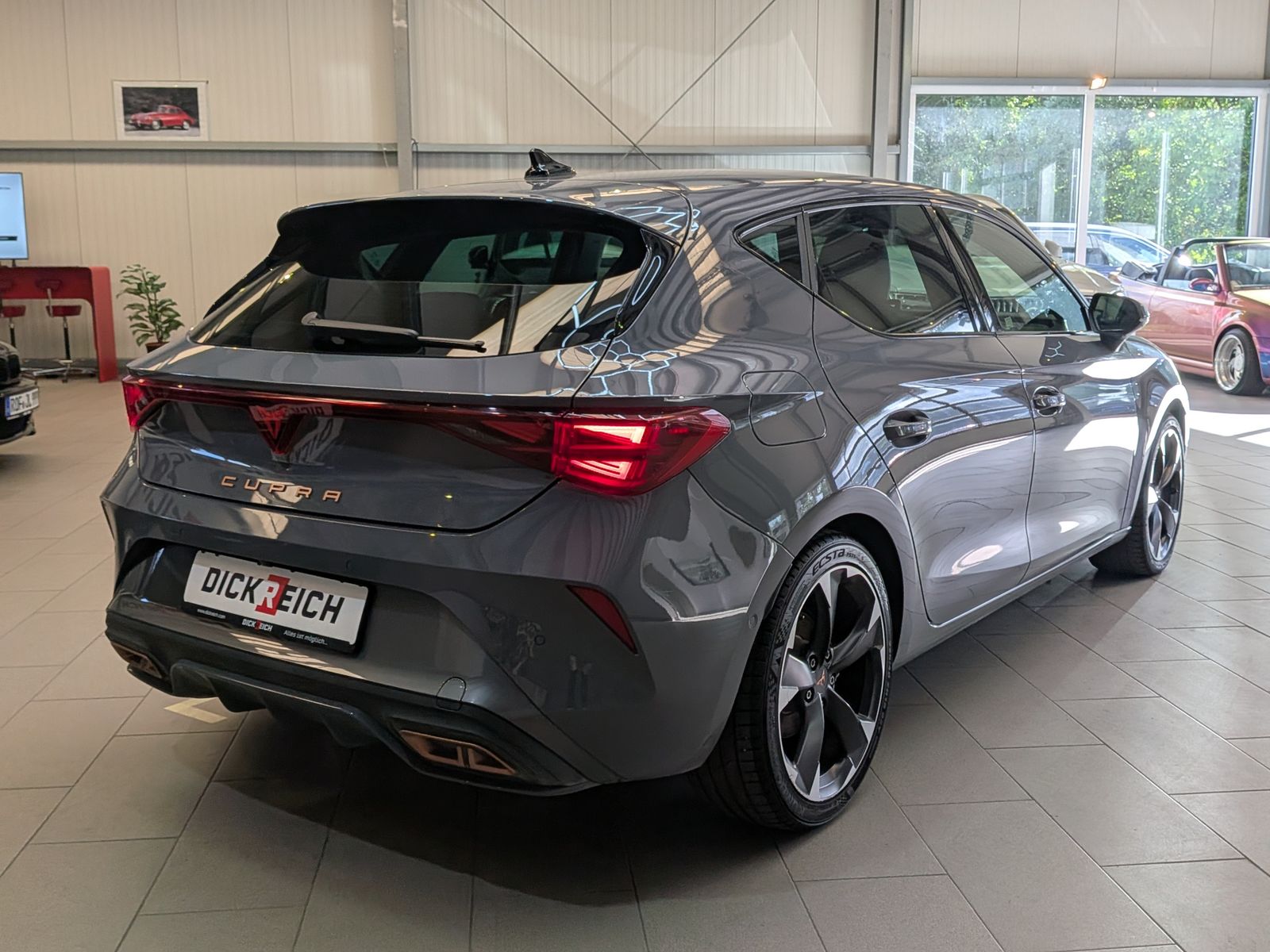 Fahrzeugabbildung CUPRA Leon 1.5 e-Hybrid MATRIX*ACC*EDGE*CARPLA*SoH100%