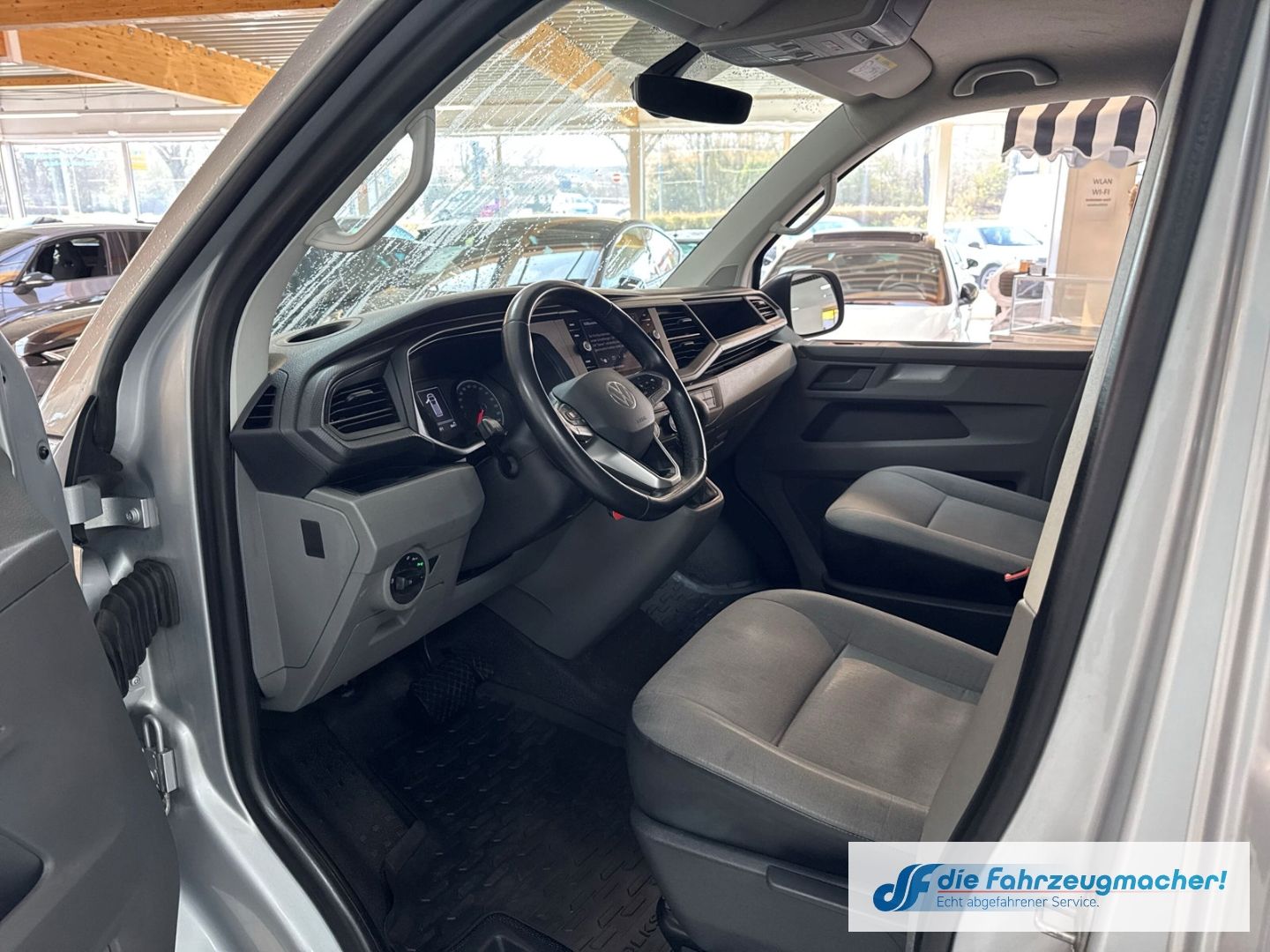 Fahrzeugabbildung Volkswagen Transporter T6.1 Kasten Navi LED CarPlay *EXPOR