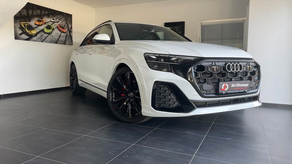 Image of Audi Q8