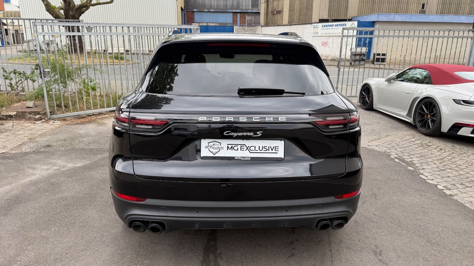 Fahrzeugabbildung Porsche Cayenne S Panorama Sitzkühlung 360°Kamera ACC
