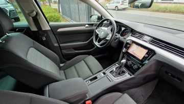 Volkswagen Passat Variant - 11