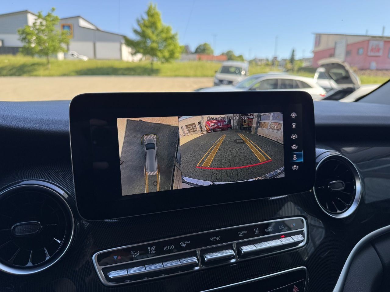 Fahrzeugabbildung Mercedes-Benz EQV 300 Lang Klima*LED*Tempomat*Heckträger*Navi