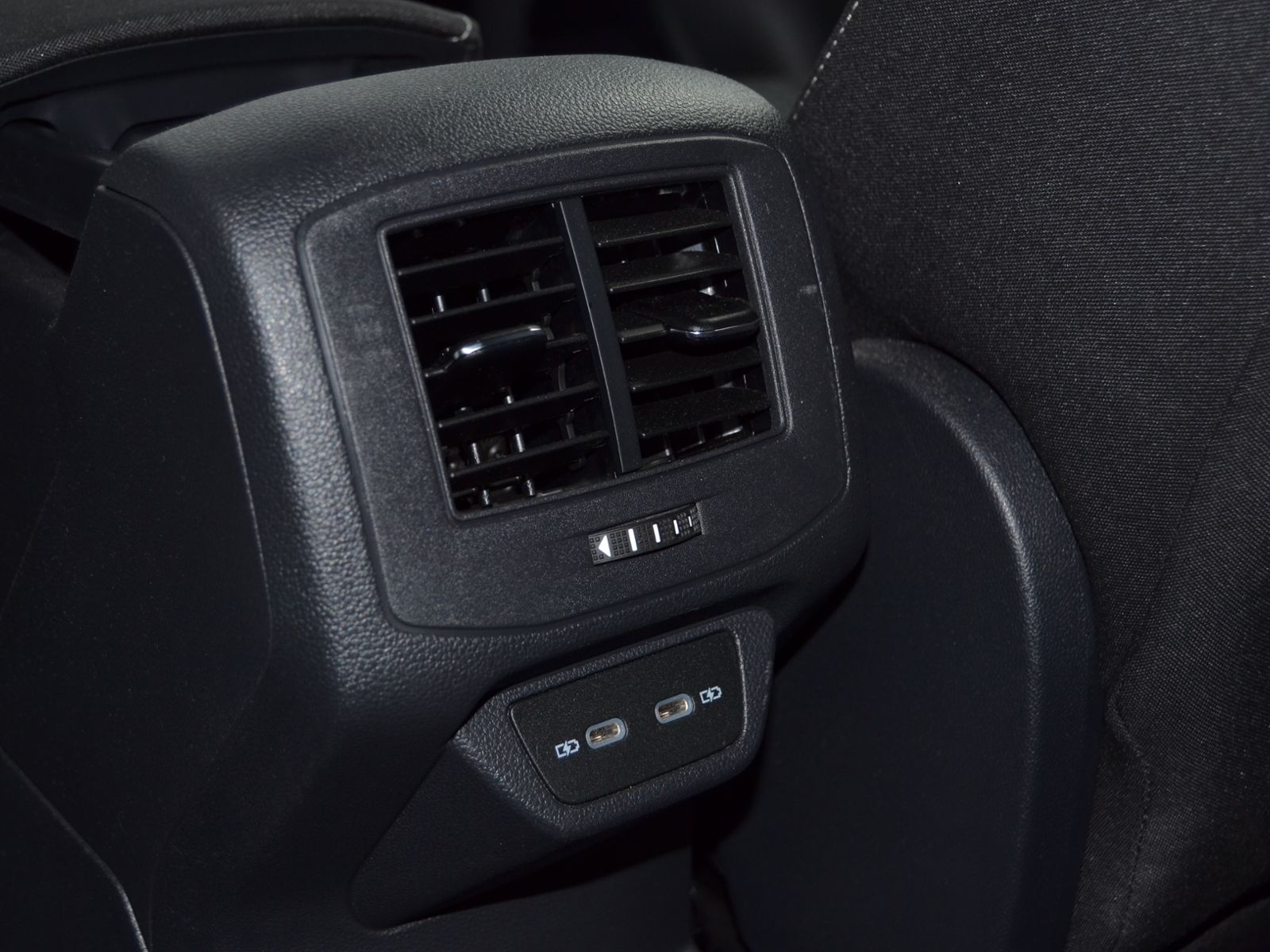 T-Roc 1.5 TSI Active AHK/STANDHEIZUNG/17-ZOLL/LE