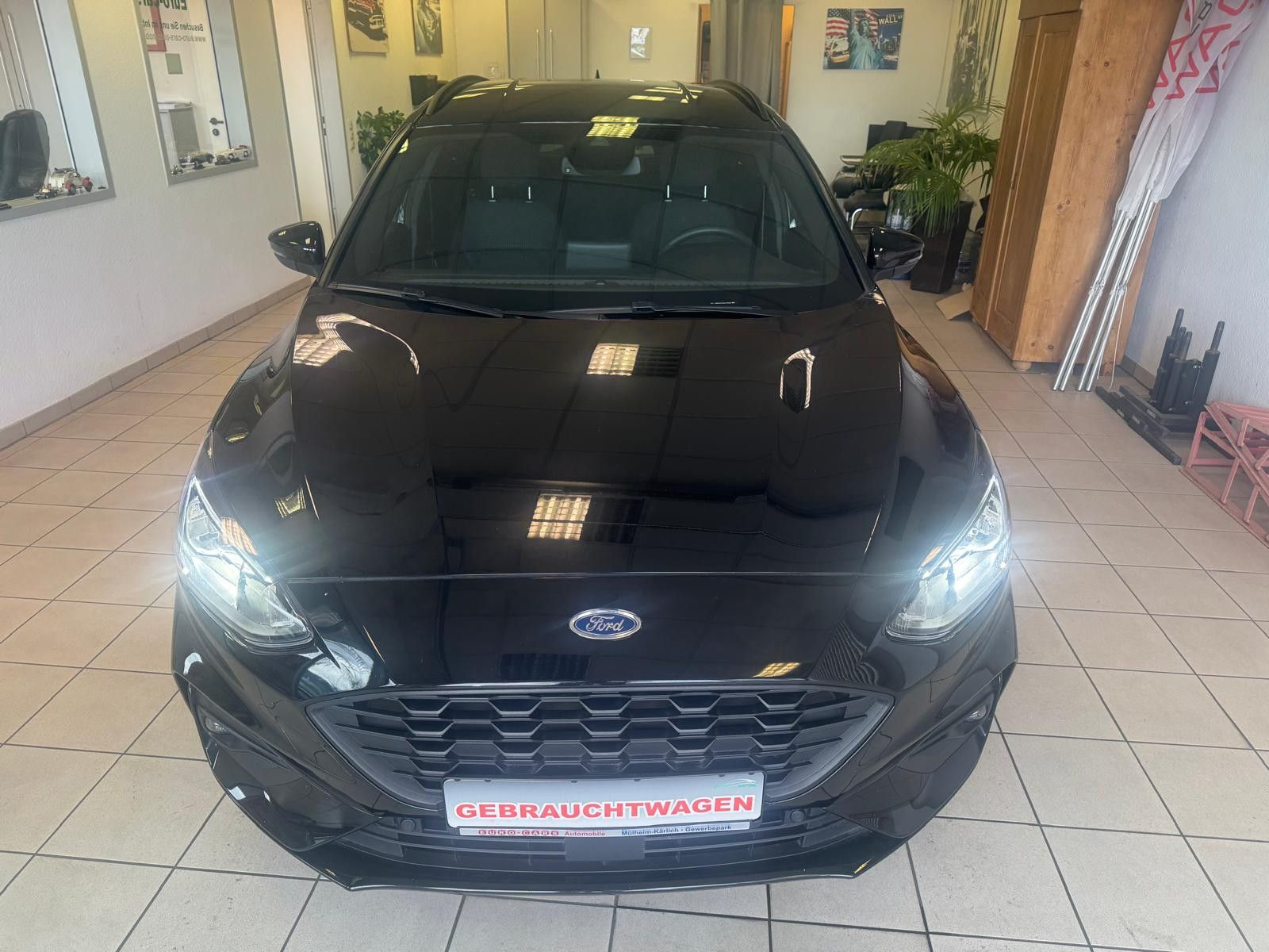 Fahrzeugabbildung Ford Focus 1,5 EcoBoost ST-Line /LED/NAVI/KLIMA