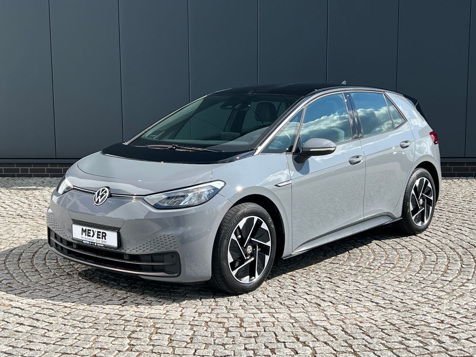 Fahrzeugabbildung Volkswagen ID.3 Pro Performance Life *Navi, LED, ACC*