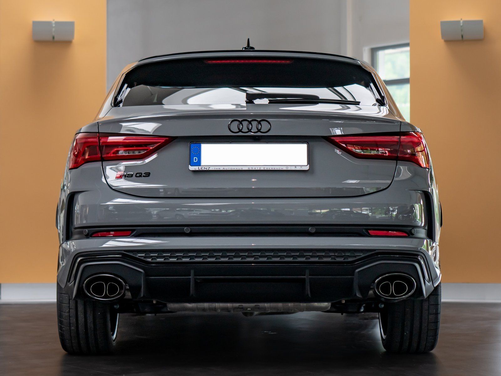 Fahrzeugabbildung Audi RS Q3 SB Essential Garantie`28 im Kundenauftrag