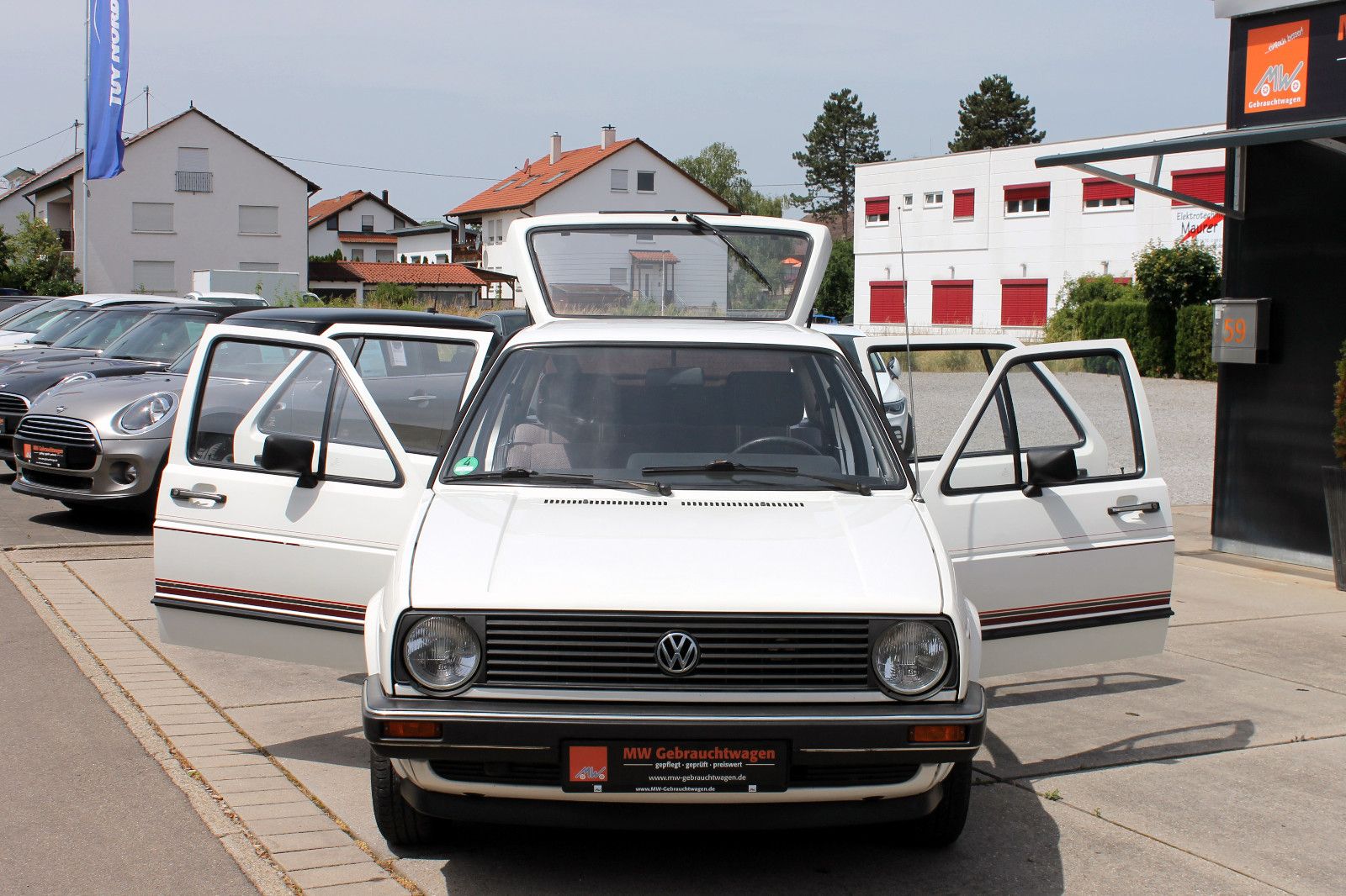 Fahrzeugabbildung Volkswagen Golf II 1,3 40KW 5-Türer Braun-Design Oldtimer
