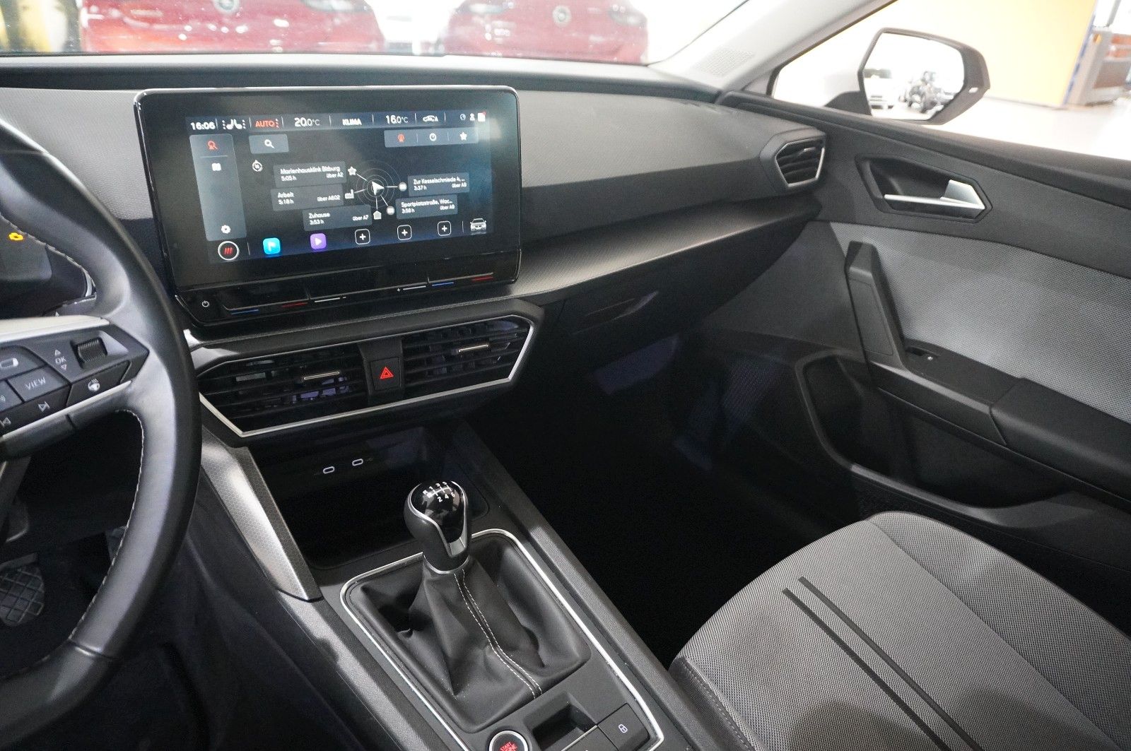 Fahrzeugabbildung SEAT Leon ST 2.0 TDI STYLE NAVI/LED/VIRT/SPORT/SH/DAB