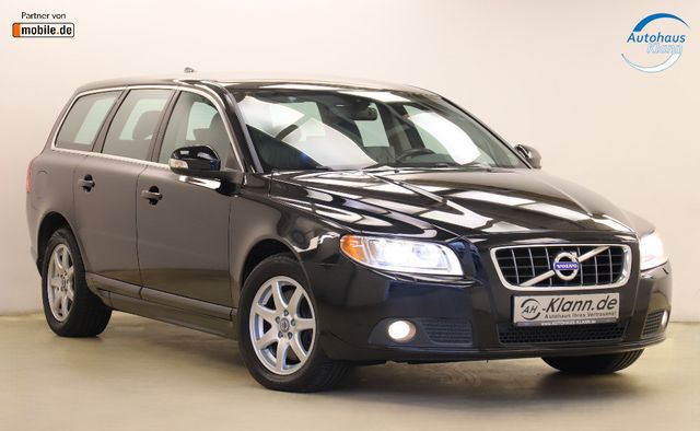 Volvo V70 2.4 D5 224PS Momentum AWD Automatik Navi