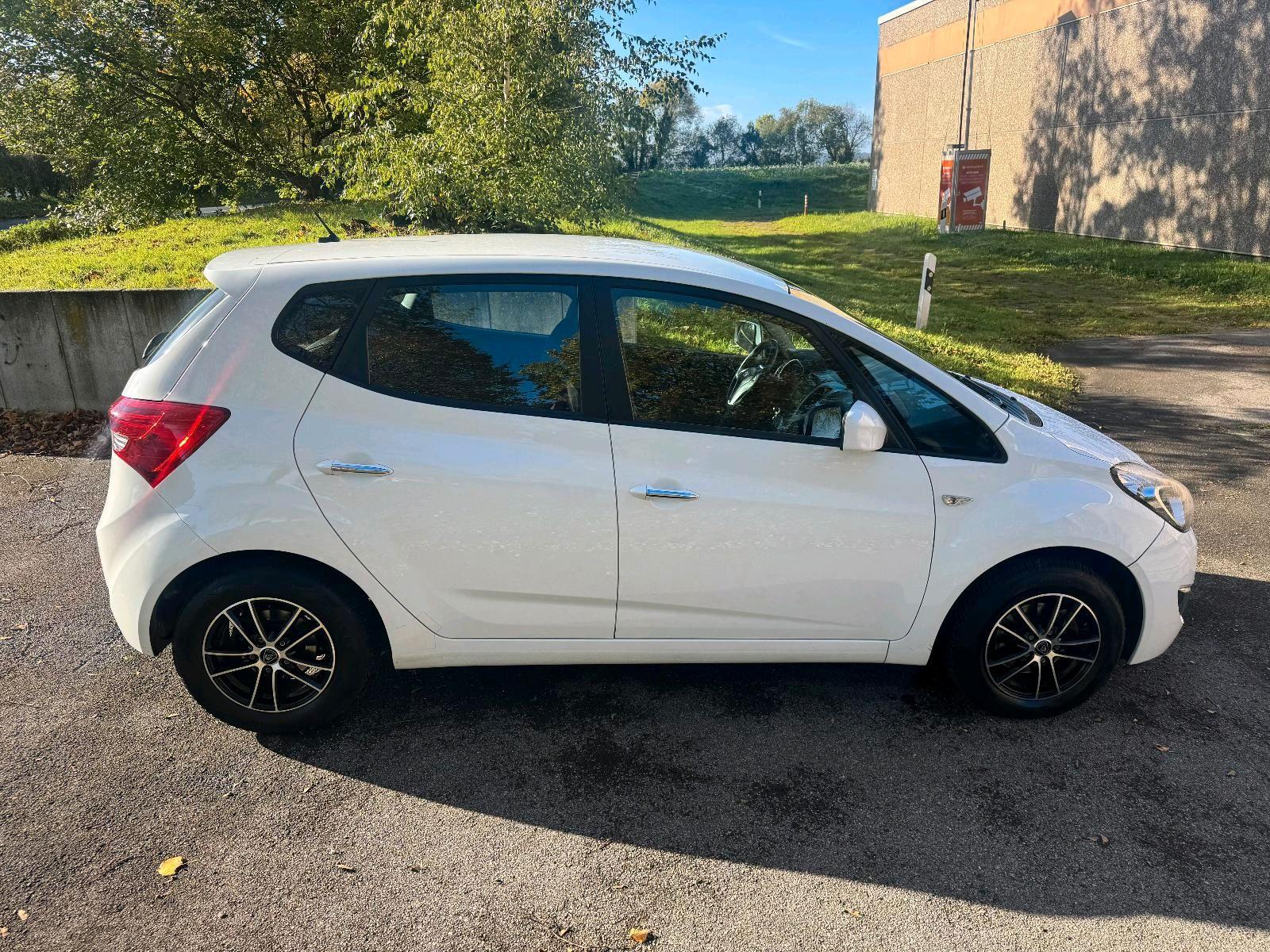 Hyundai ix20 2015 — photo 7