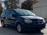 Dodge Grand Caravan |Sehr guter Zustand| - Dodge Grand Caravan mit Benzin-Antrieb: Kleinbus, 7 Sitzer