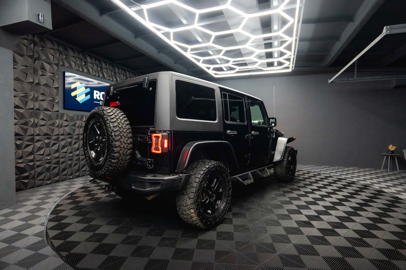 Fahrzeugabbildung Jeep Wrangler 3.6 V6 UNLIMITED SPORT OFFROAD 4x4 LED