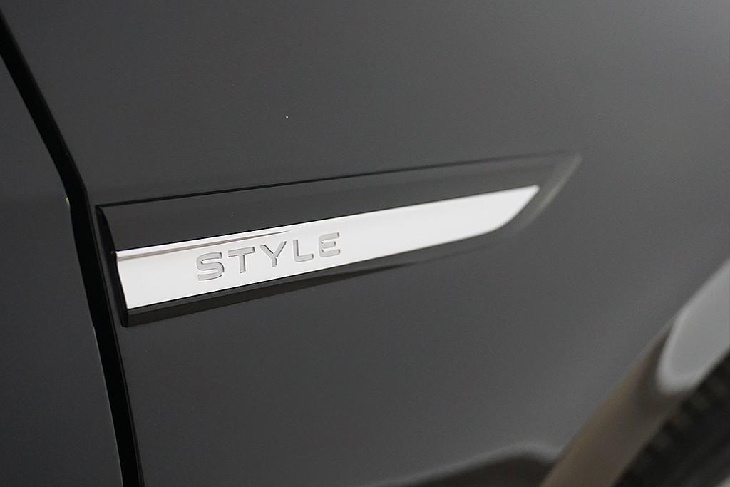 Volkswagen Golf 8 2.0TDI DSG Style Virtual AHK Navi, миниатюра 5