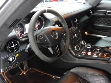 صورة 10 لـ 2014 Mercedes-BENZ SLS AMG