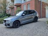 BMW X3 F25 20d M Paket Panoramadach AHK Au... - BMW 520 mit Diesel-Antrieb: Geländewagen