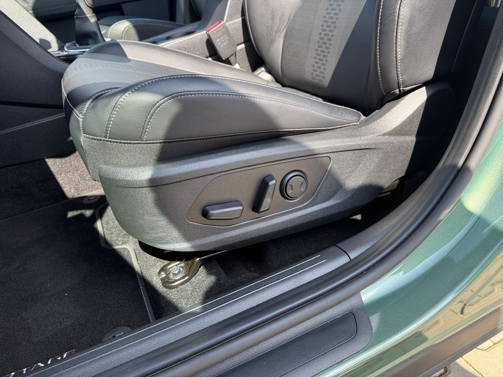 Fahrzeugabbildung Kia SPORTAGE 1.6T 48V 2WD SPIRIT LED GD