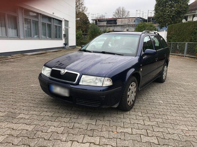 Skoda Octavia 1.6 Kombi 2. Hand, Standheiz...