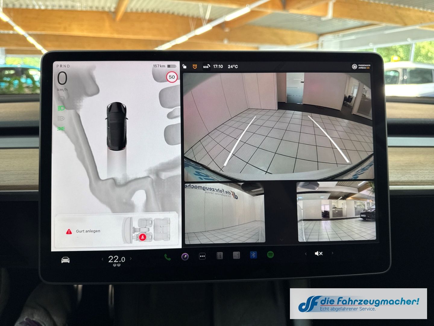 Fahrzeugabbildung Tesla Model 3 Basis RWD Soundsystem ACC El. Heckklappe