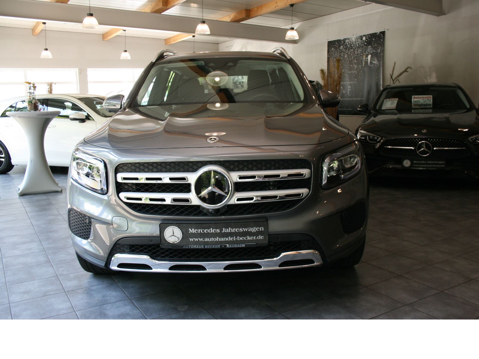 Fahrzeugabbildung Mercedes-Benz GLB 200 Progres. *Distronic*LED*360° Kamera*MBUX