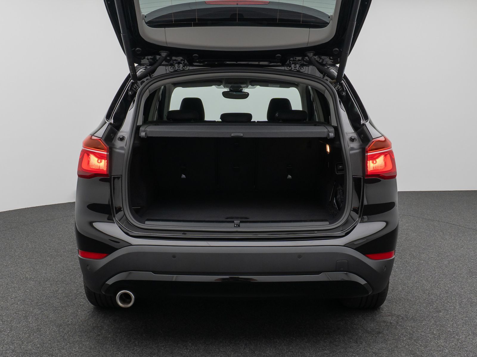 Fahrzeugabbildung BMW X1 xD25e ParkAss DAB Navi Lordos GwschwindigReg