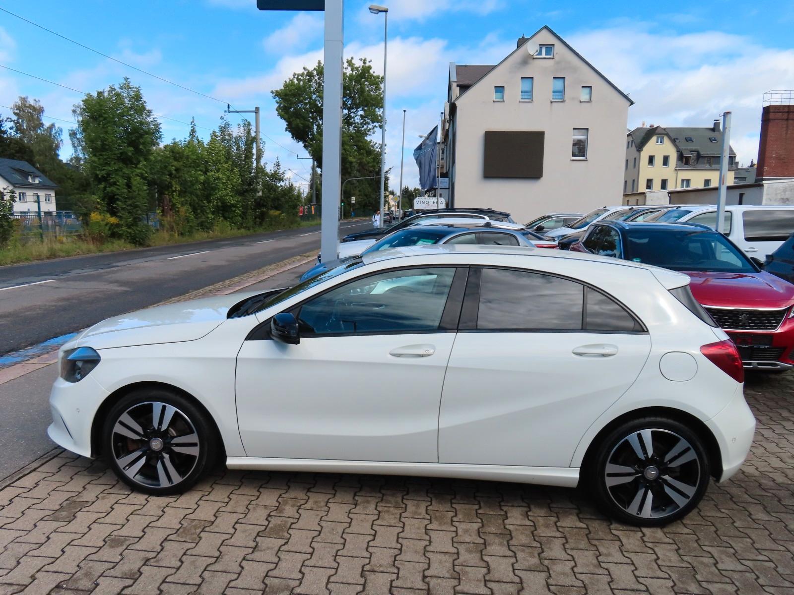 Mercedes-Benz A 250 4MATIC Urban 7G-DCT*Sitzheiz.*Navi*
