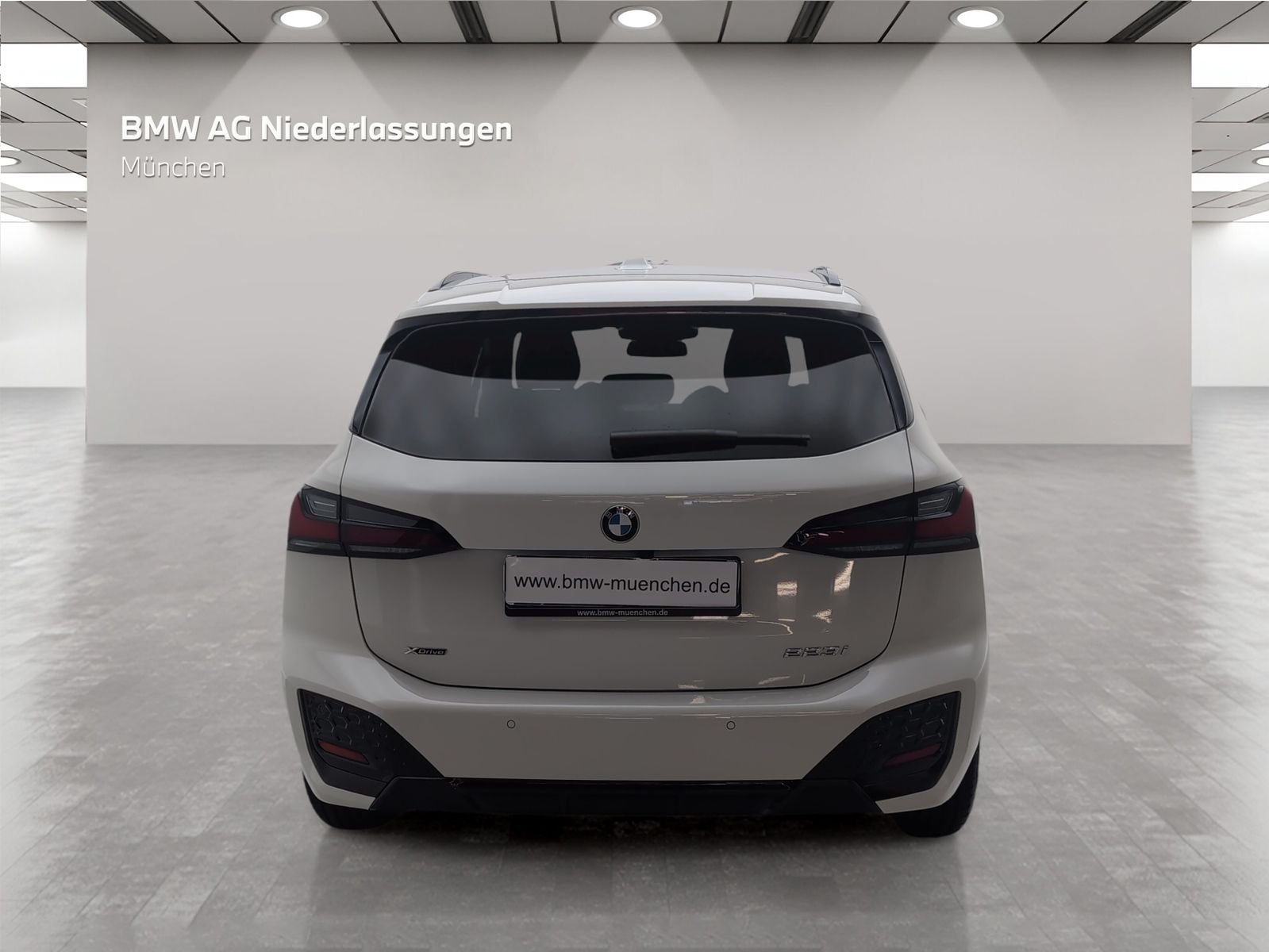 BMW 223 Active Tourer - Bild 8