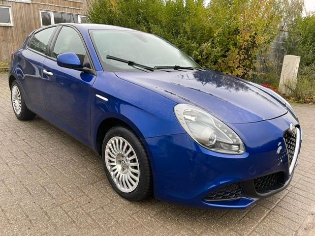 Alfa Romeo Giulietta Basis. Klima. Navi. Tempomat.