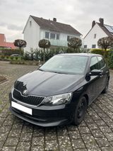 Skoda Fabia 1.4l TDI 66kW Ambition Ambition - Skoda Fabia mit Diesel-Antrieb: Kleinwagen, Klimaanlage, 1.4