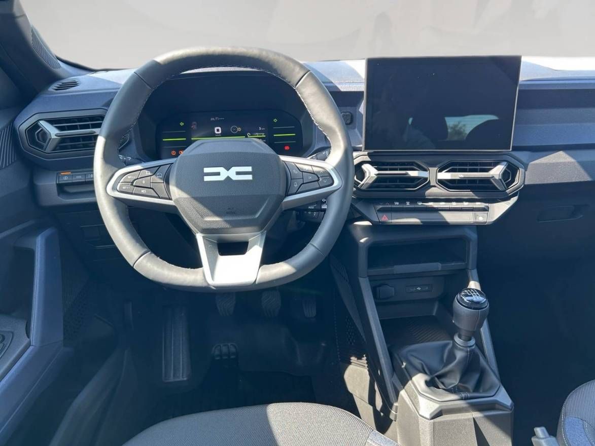 Fahrzeugabbildung Dacia Duster Expression mild hybrid 140