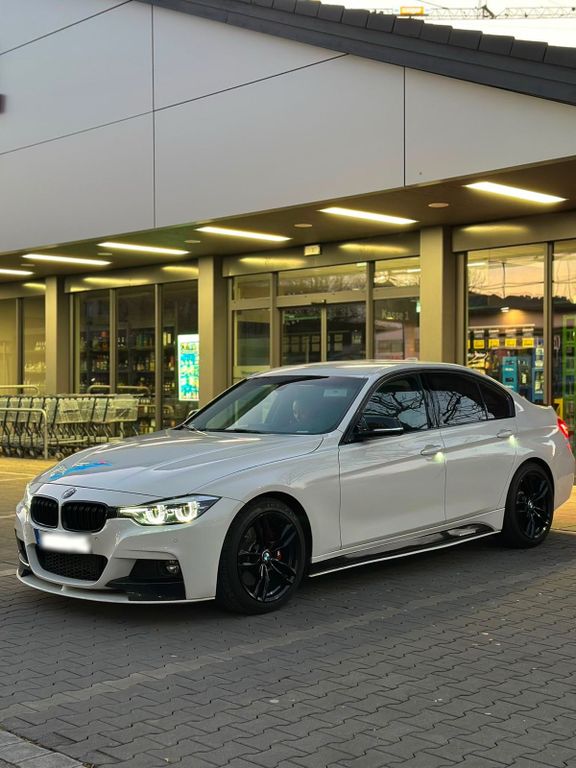 Image of BMW 320