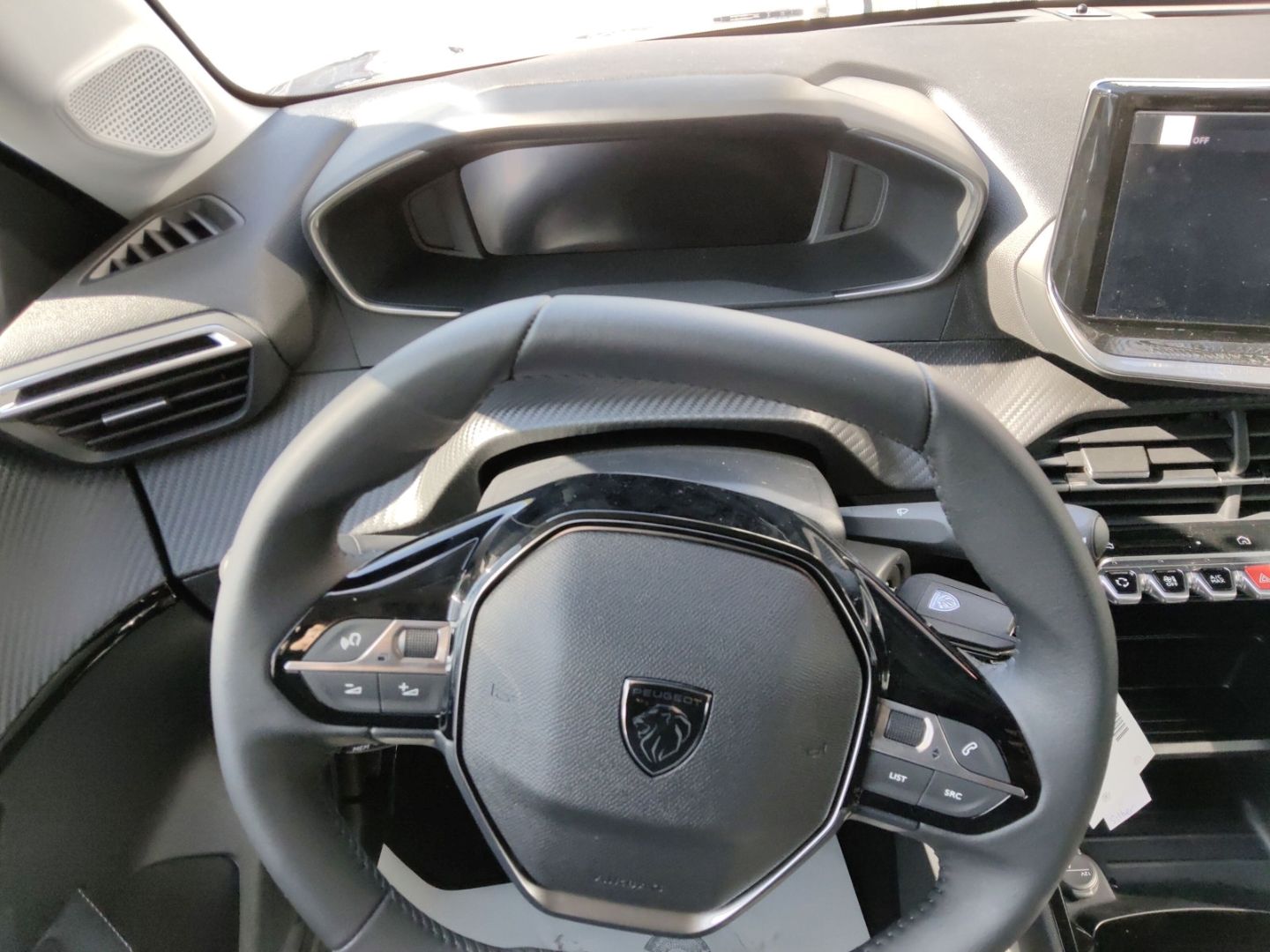 Peugeot 208 - Bild 12