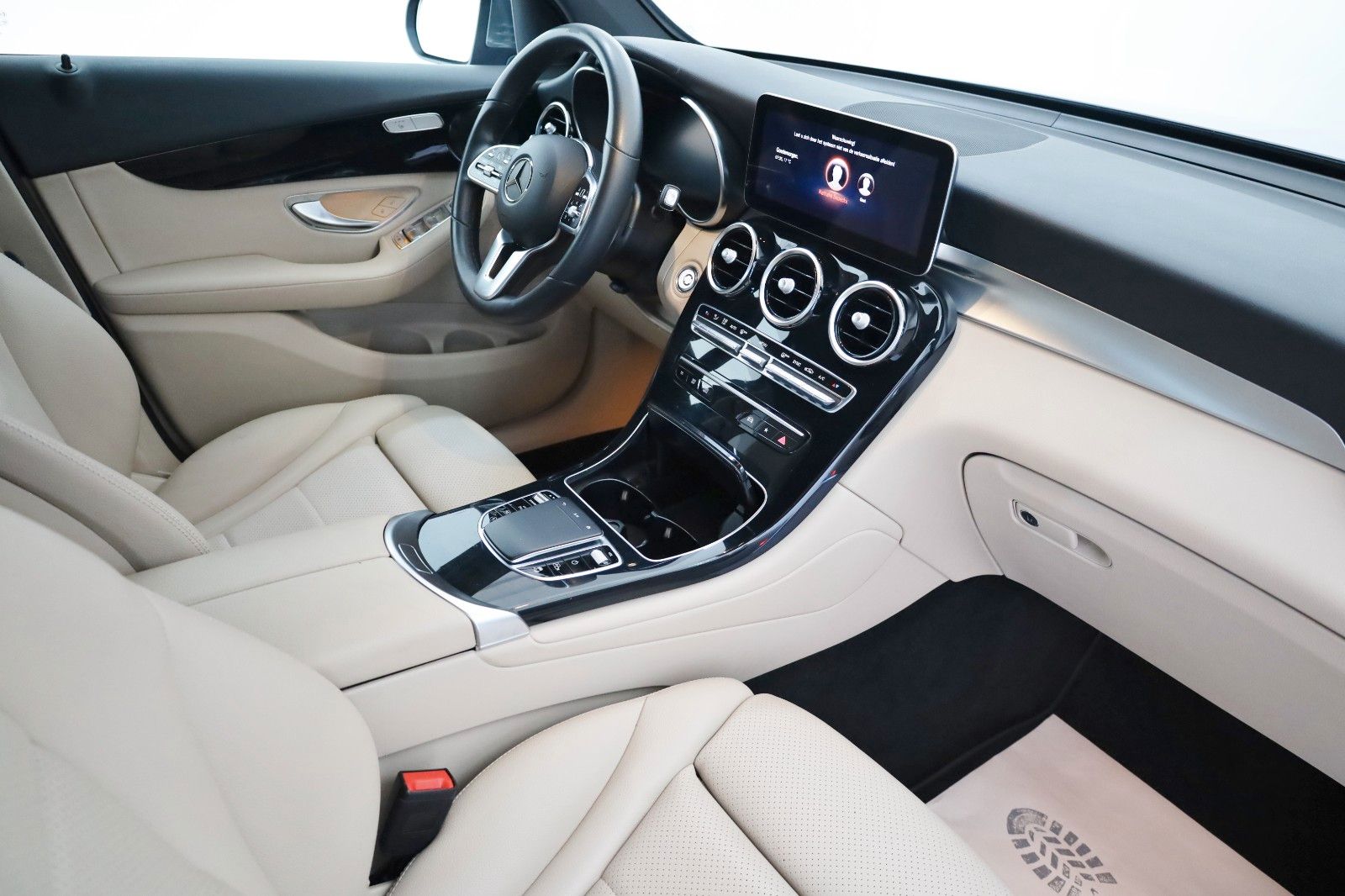 Fahrzeugabbildung Mercedes-Benz GLC 200d Coupè,Leder,Navi,LED,SH,Kamera,SD