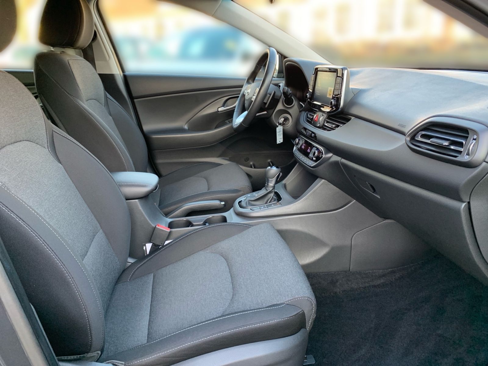 Fahrzeugabbildung Hyundai i30 Kombi 1.0 T-GDI 7-DCT Edition 30